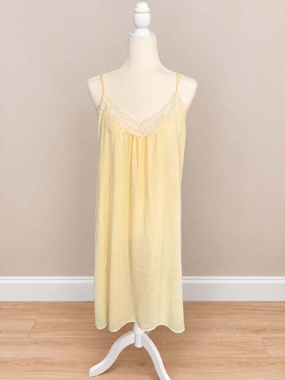 Miss Elaine Yellow Nylon Lace Trim Vintage Nightgown Medium